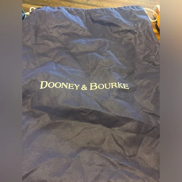 Dooney & Bourke bag - Picture 3 of 6